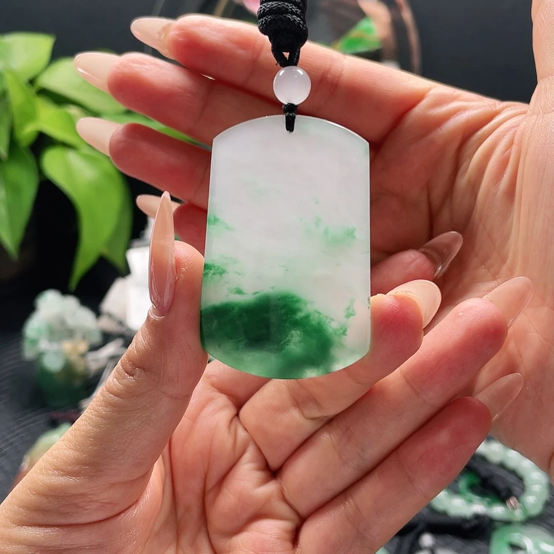 石英质玉（非洲翠）吊坠未镶嵌