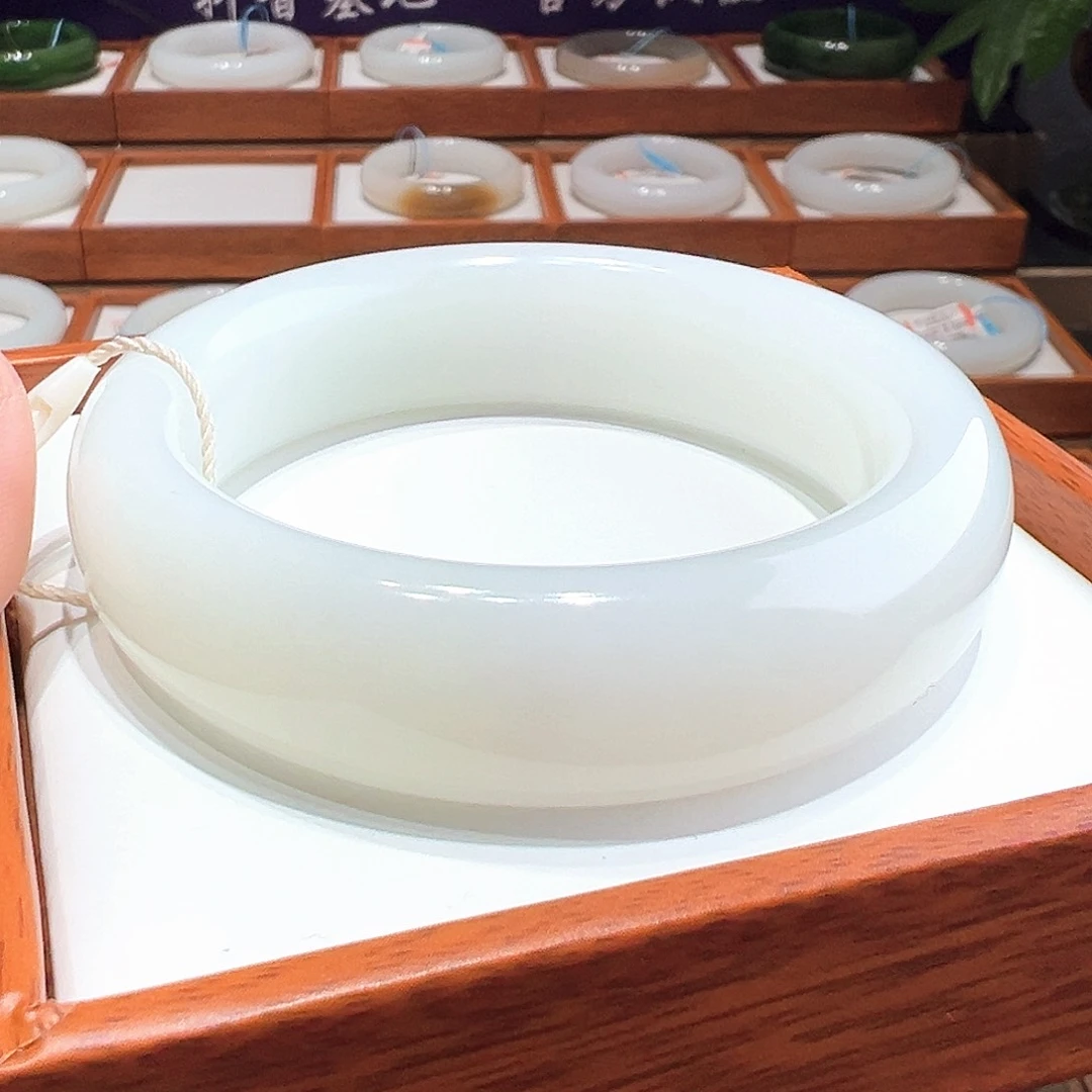 和田玉手镯5758未镶嵌