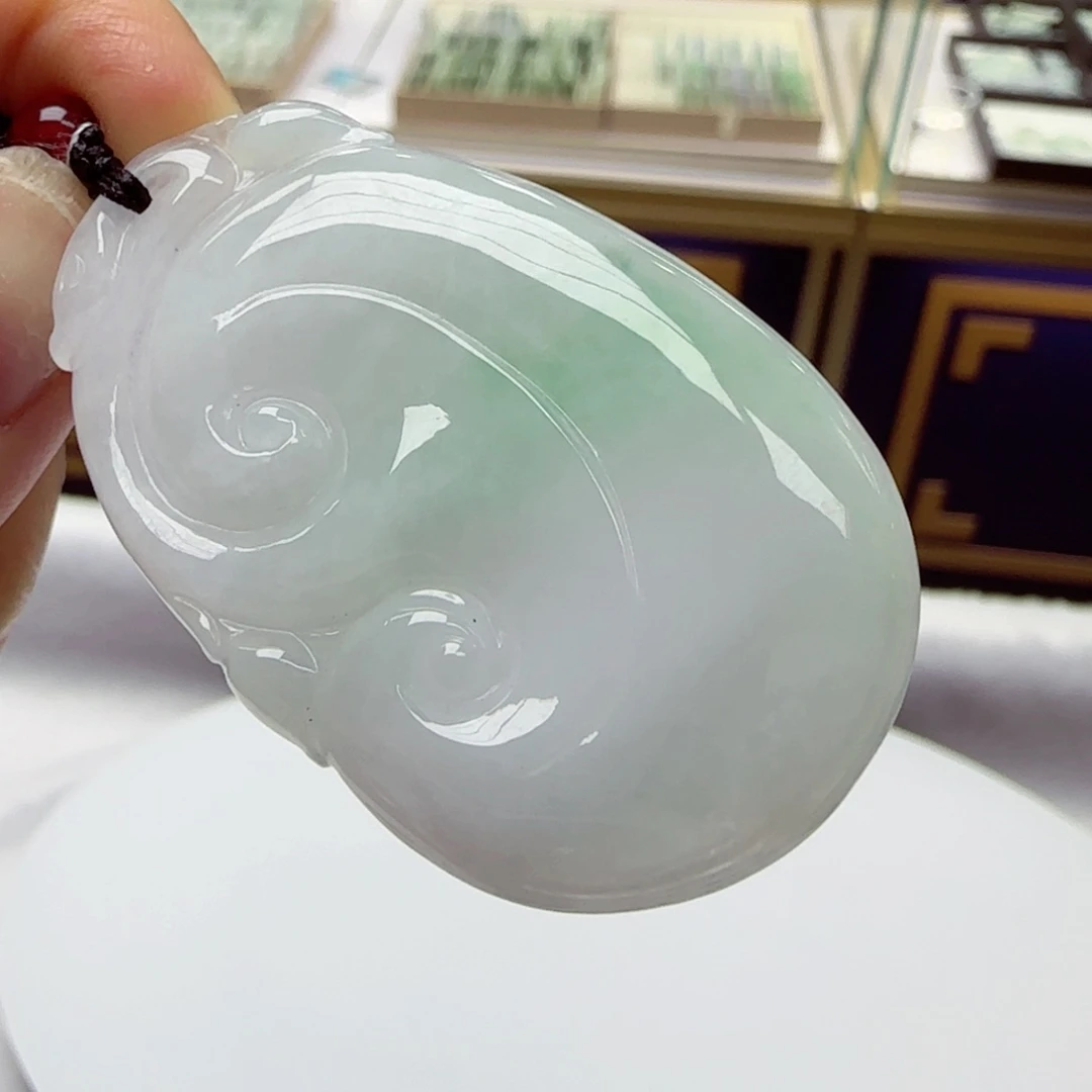 颈饰未镶嵌翡翠如意