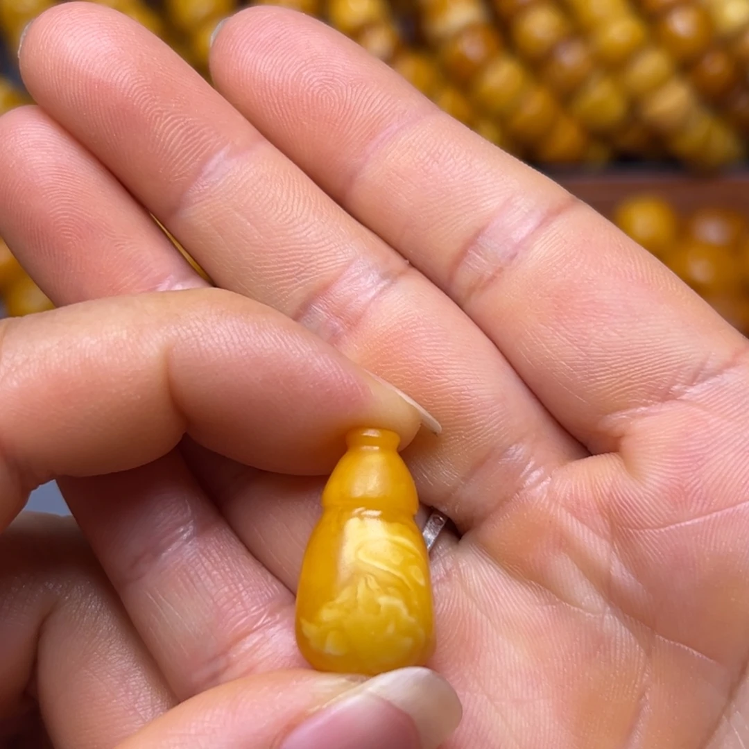 琥珀未镶嵌吊坠(不含链)