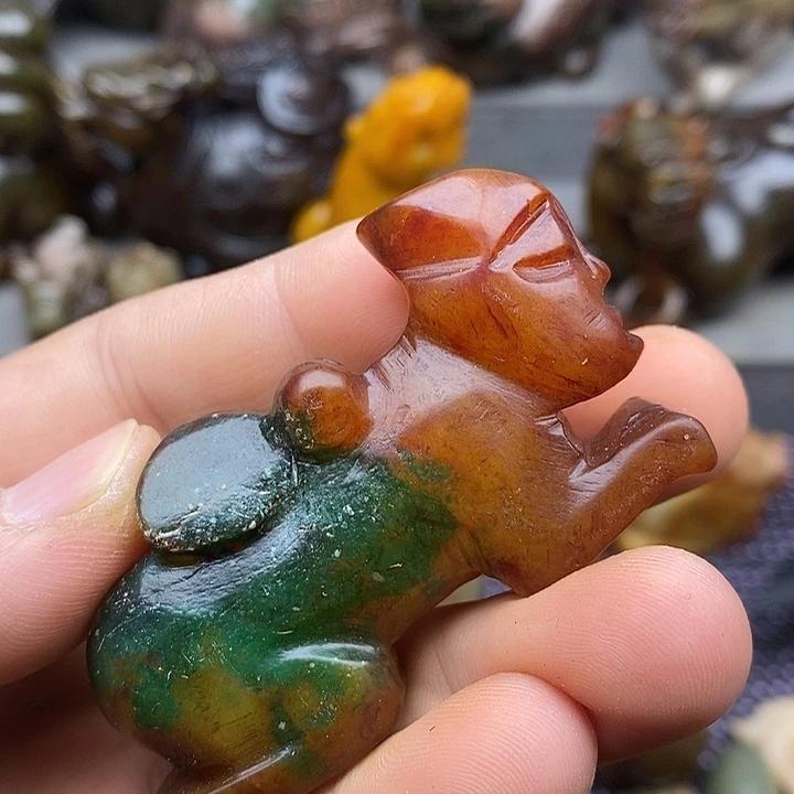 未镶嵌蛇纹石玉颈饰