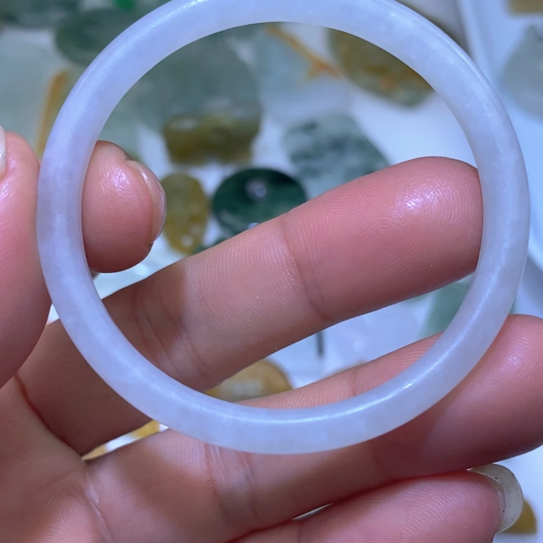 定制翡翠未镶嵌童手镯