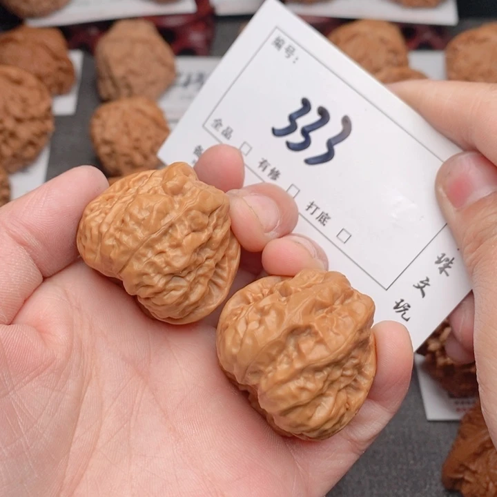 文玩核桃吊坠36蛤蟆的333