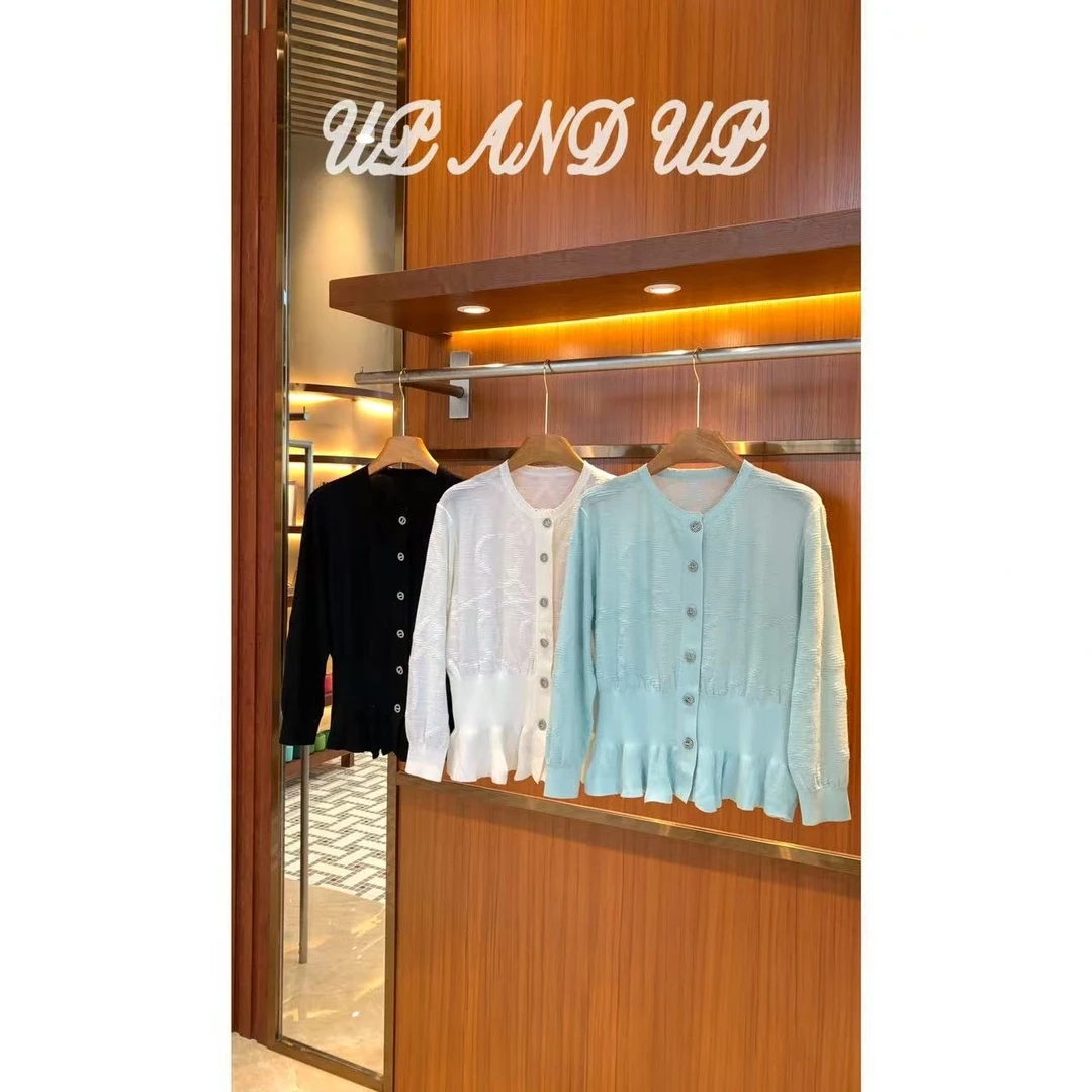 ‘花束般的恋爱’ 轻奢纯色高级圆领单排扣长袖开衫外套