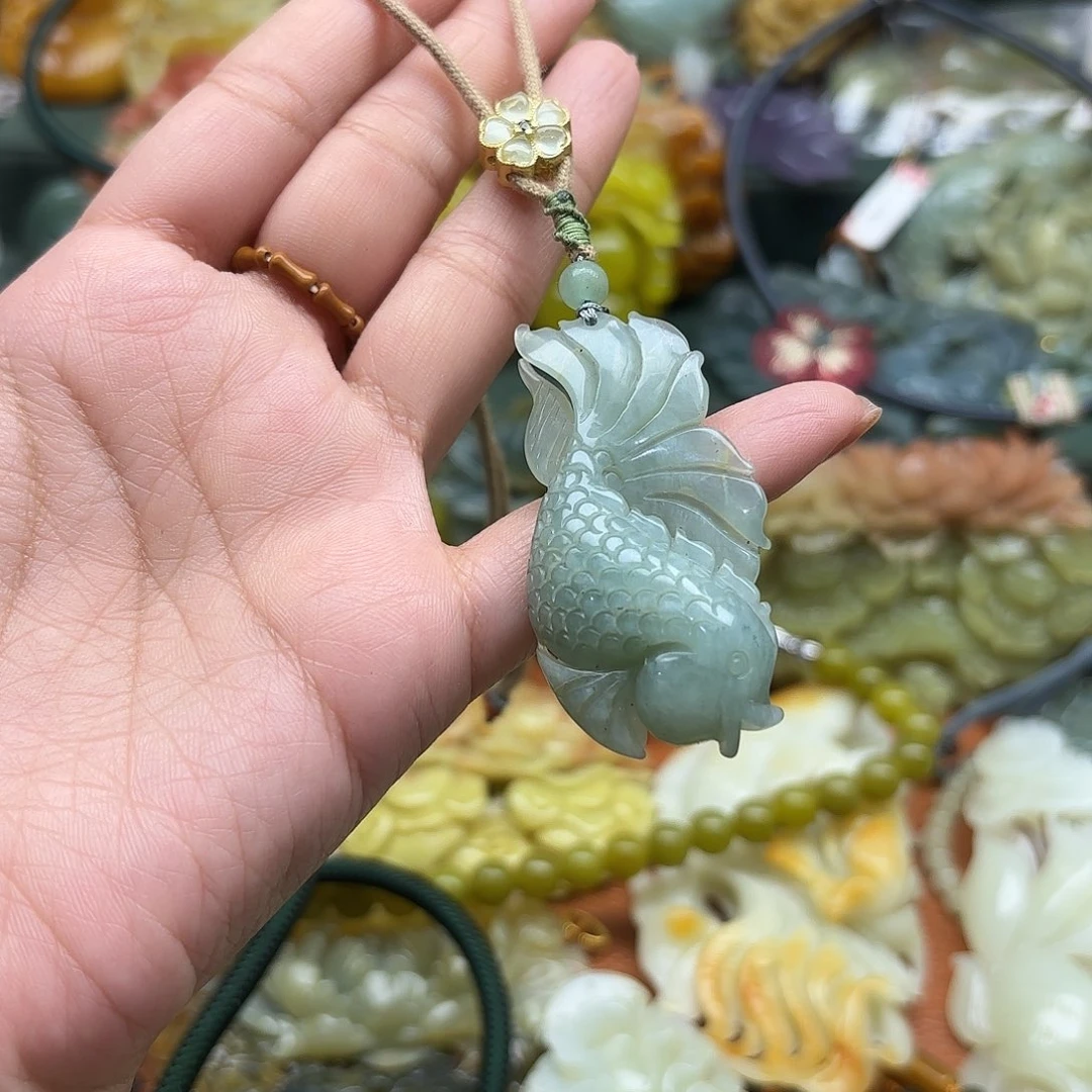 蛇纹石玉未镶嵌吊坠