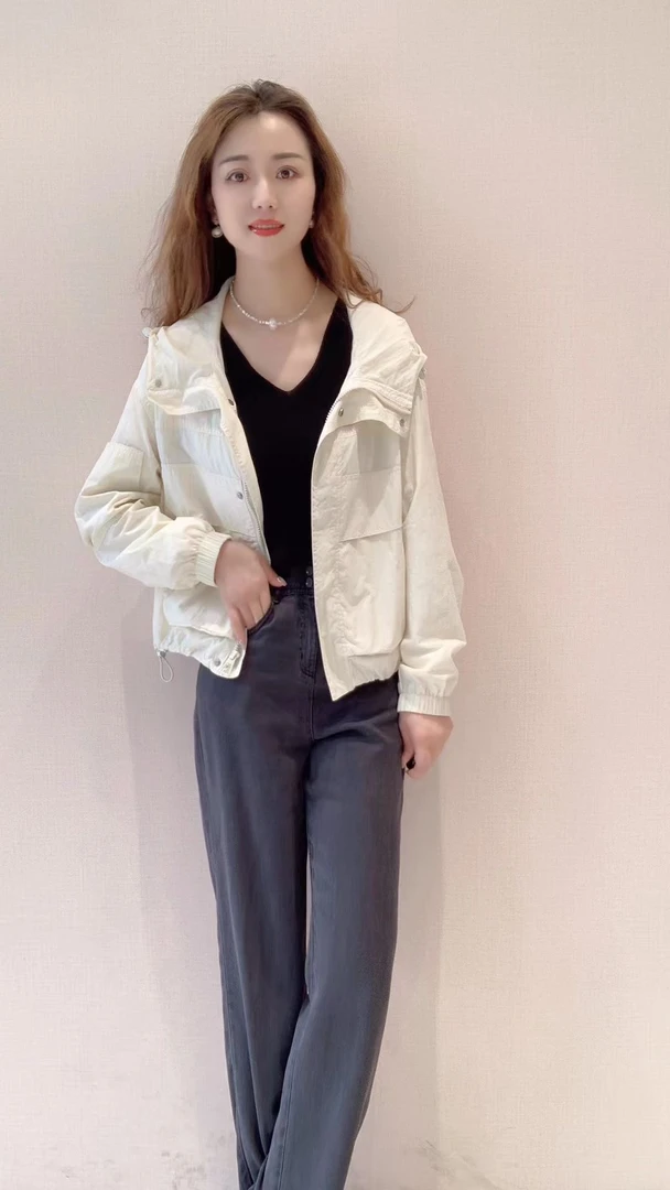 24375042【柚盐】时尚连帽春秋短款外套