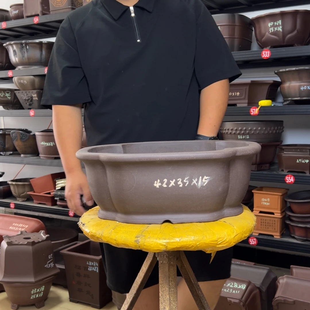 紫砂花盆呜呜呜呜