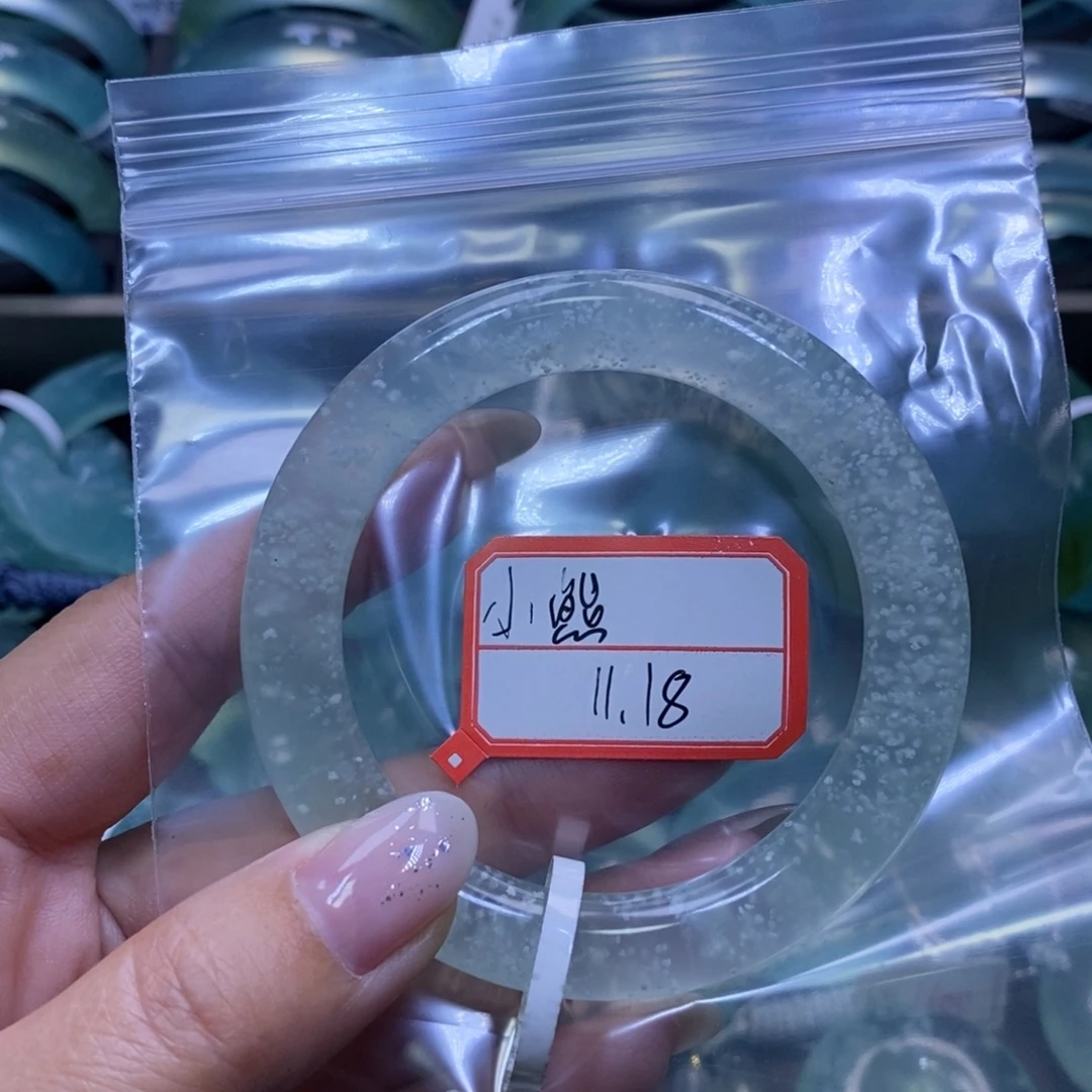 *****蛇纹石玉未镶嵌手镯