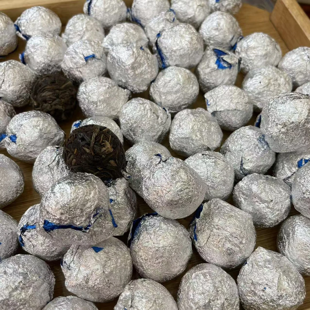 2004年  曼松 龙珠  普洱生茶 散茶 6-8g