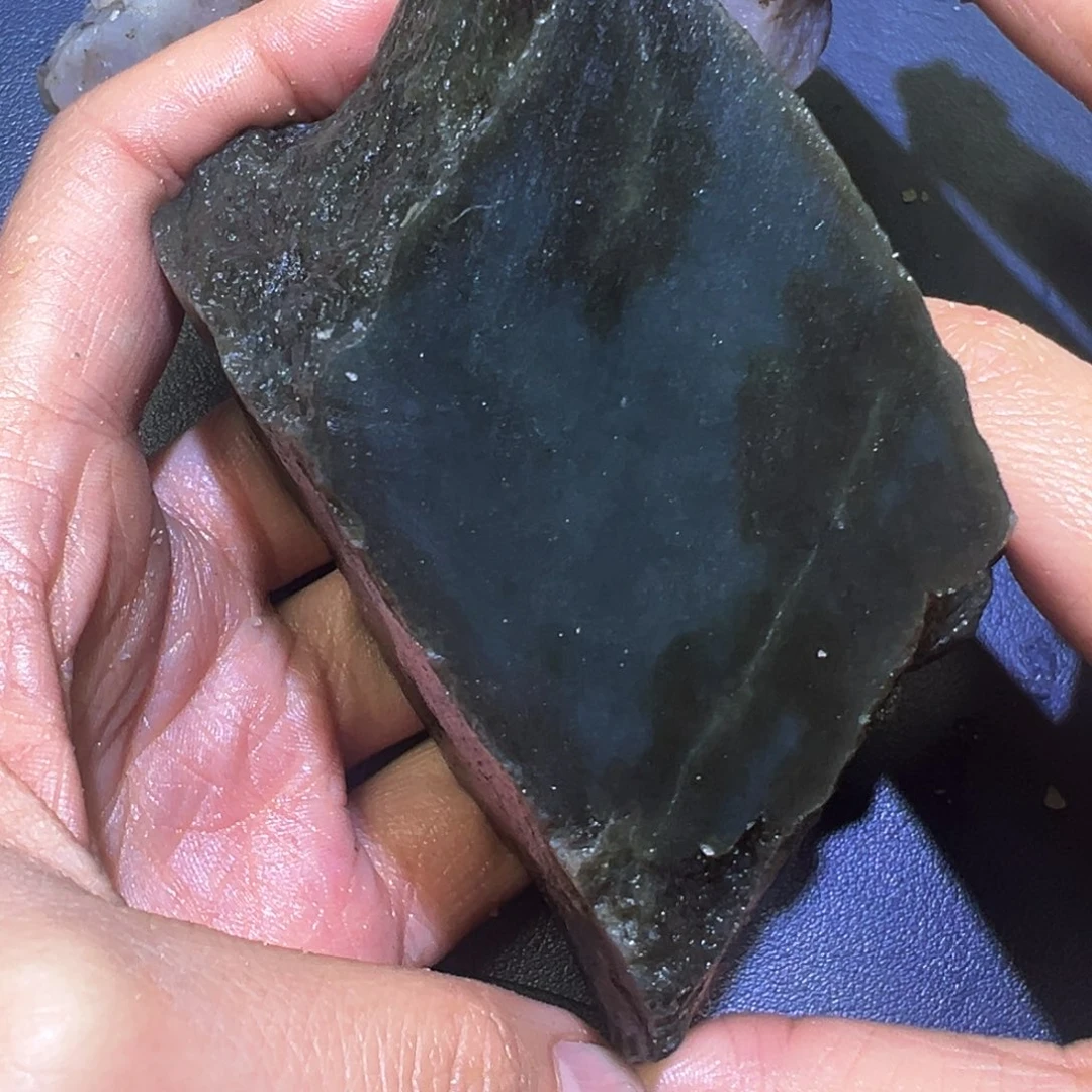 和田玉（翠青玉）未镶嵌珠宝半成品