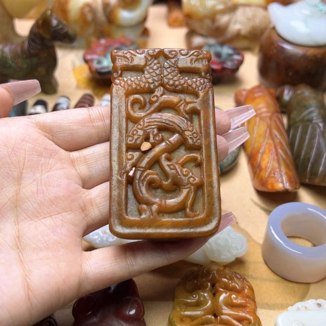 【闪购商品】蛇纹石玉颈饰未镶嵌皮带