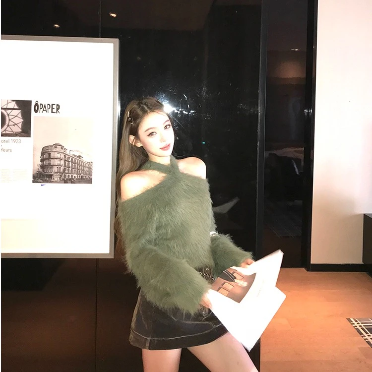 2025秋冬新款韩系时尚纯欲挂脖毛衣女气质辣妹毛上衣半身裙套装