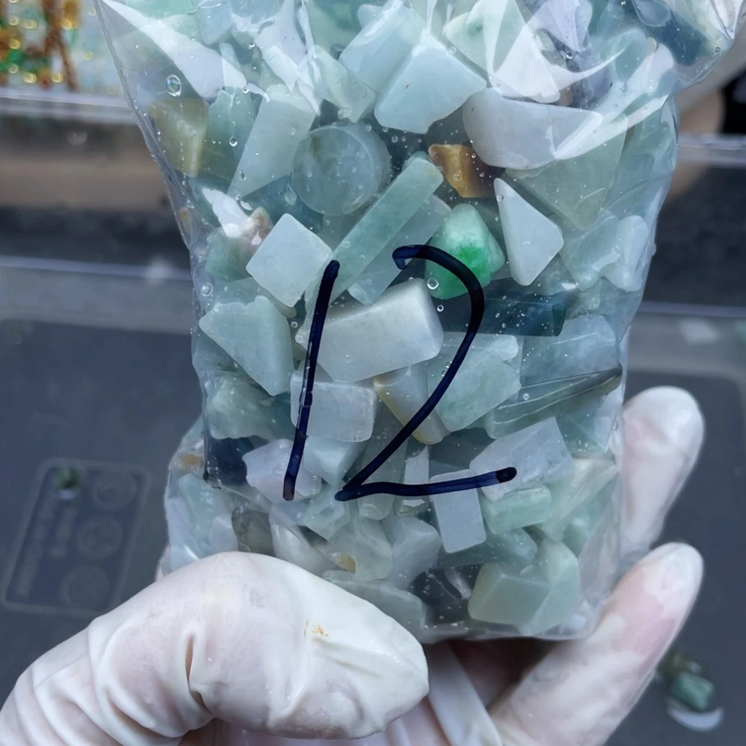 翡翠颈饰未镶嵌翡翠12