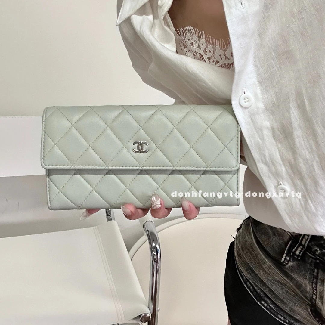 95新 Chanel/香奈儿 chanel 冰沙绿菱格纹翻盖钱包