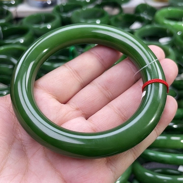 未镶嵌手镯和田玉（碧玉）