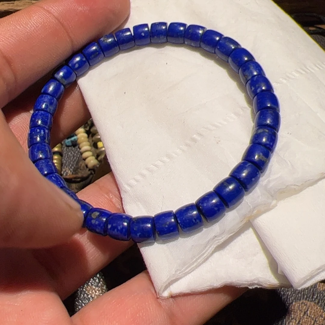 颈饰玻璃在家了一个