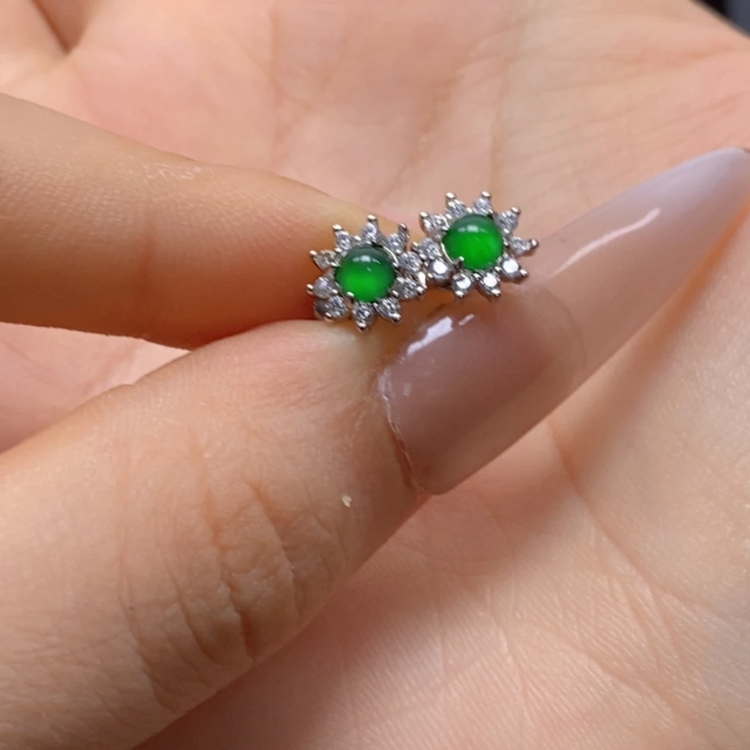 翡翠18K金镶嵌颈饰太阳花耳钉