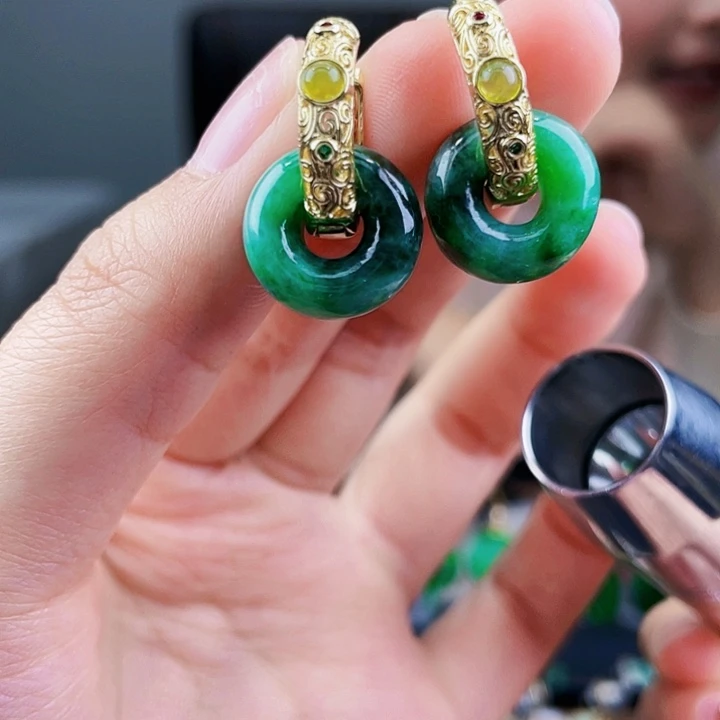 翡翠耳饰未镶嵌饰品