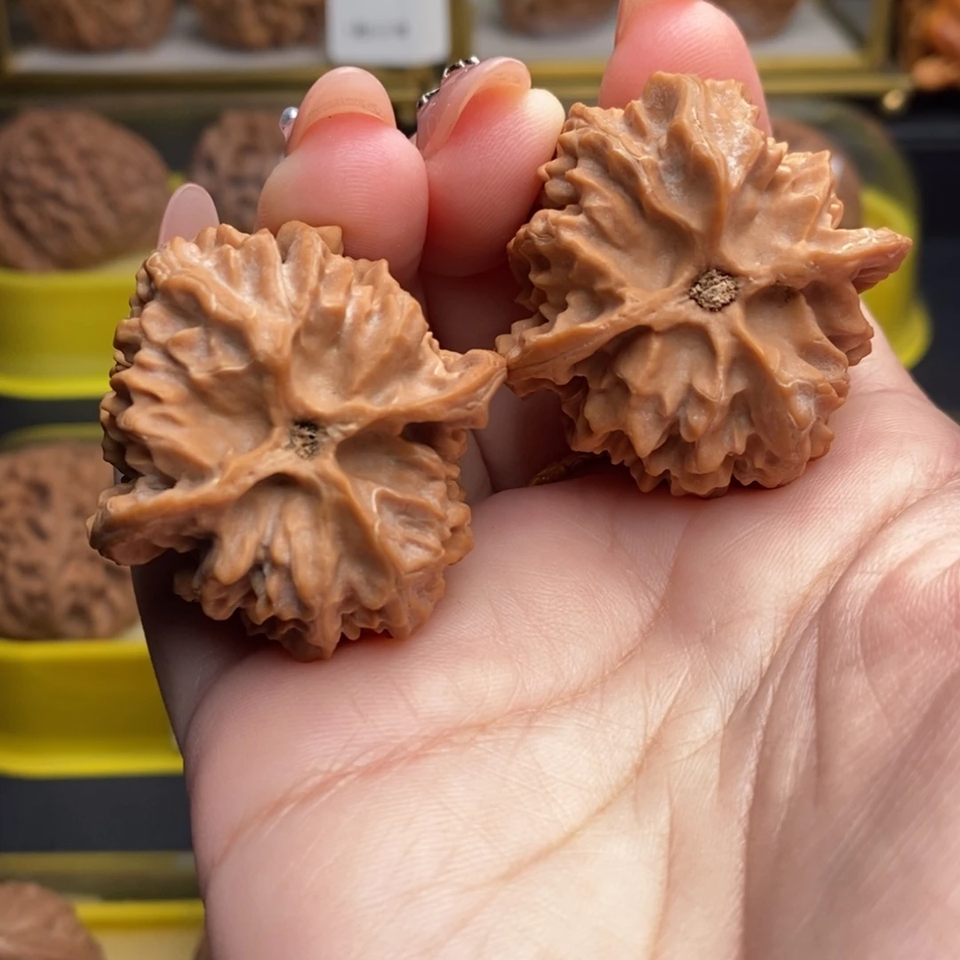 吊坠文玩核桃39苹果园