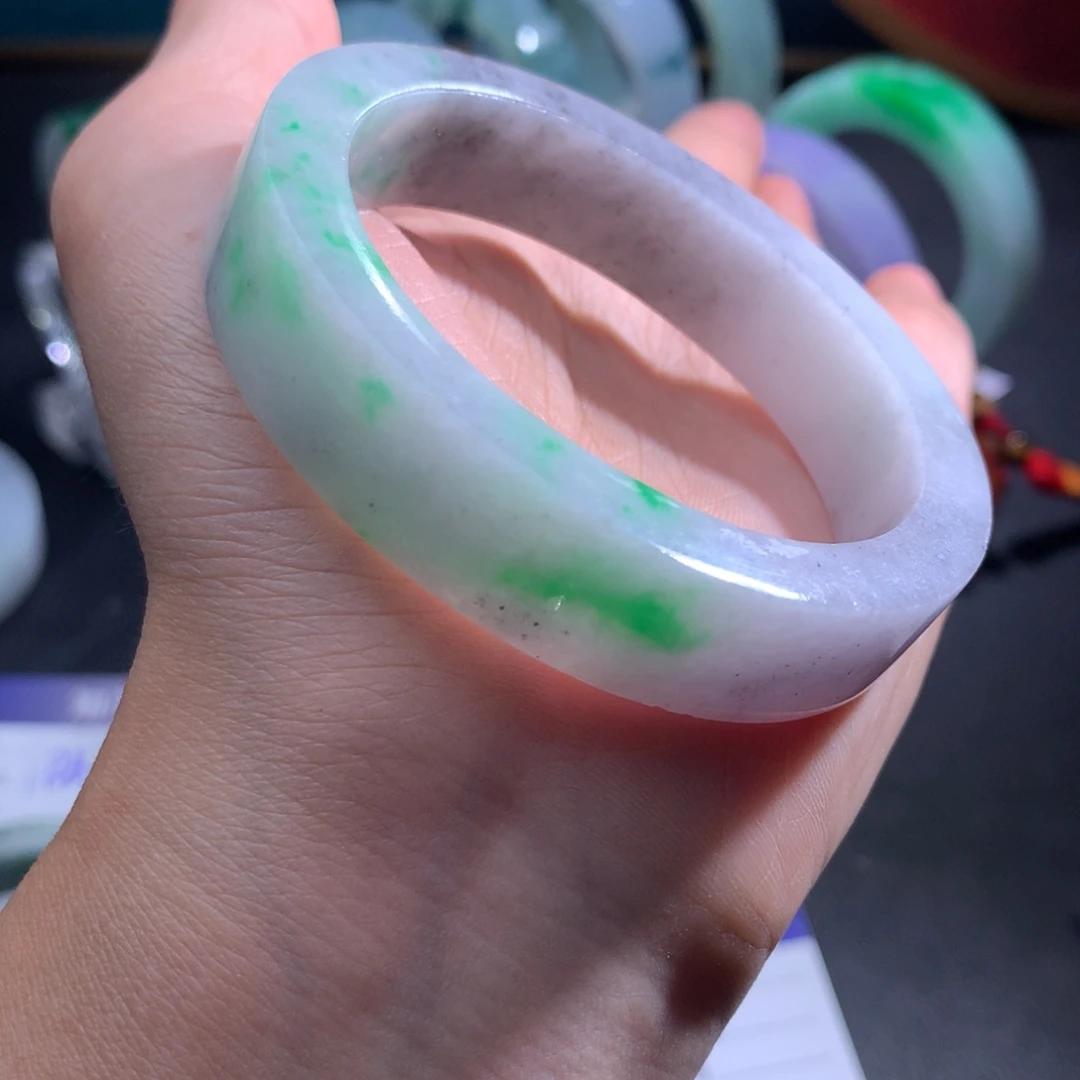未镶嵌翡翠手镯定制翡翠