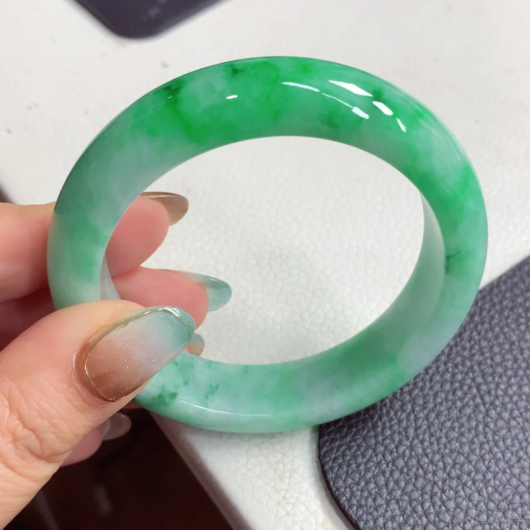 未镶嵌手镯翡翠缅甸
