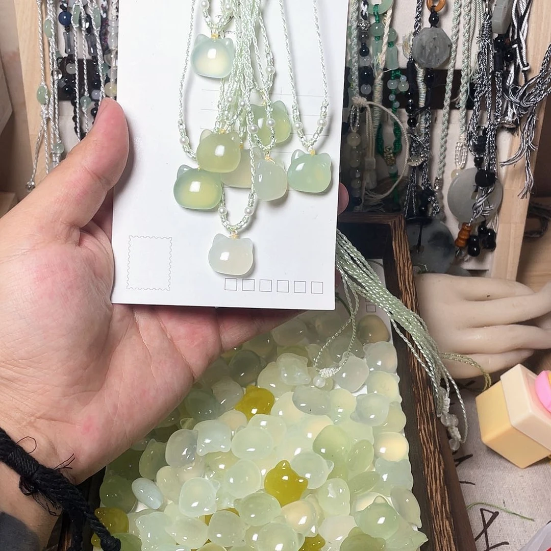 蛇纹石玉合金颈饰