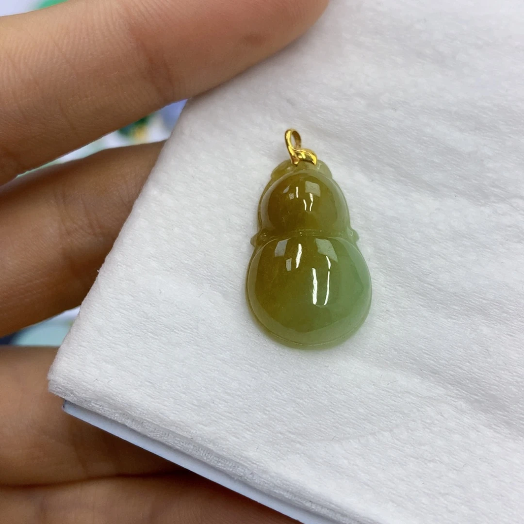 翡翠18K金镶嵌颈饰翡翠