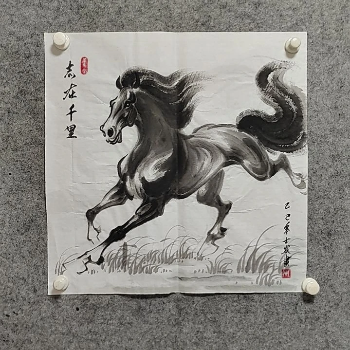 横款水墨写意骏马图