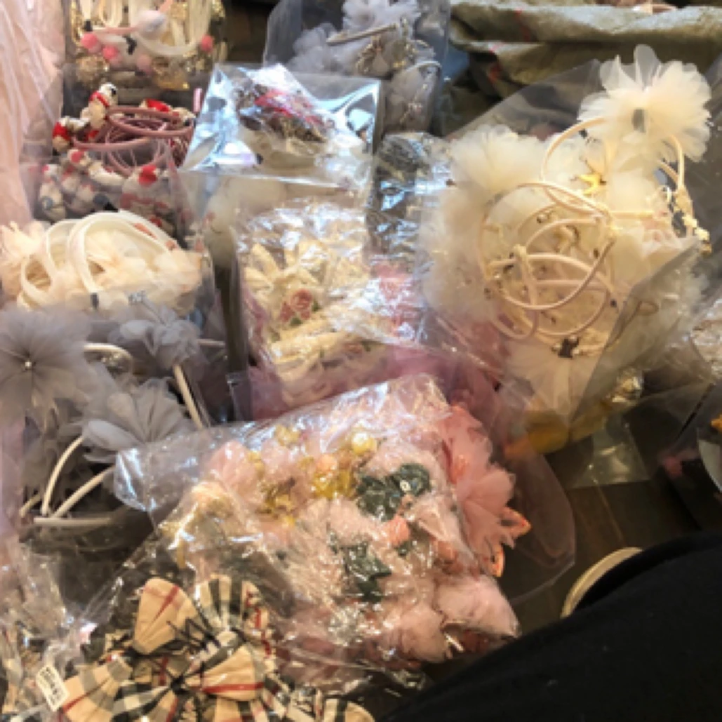 时尚发饰默认微瑕，NO退NO换，介意慎拍