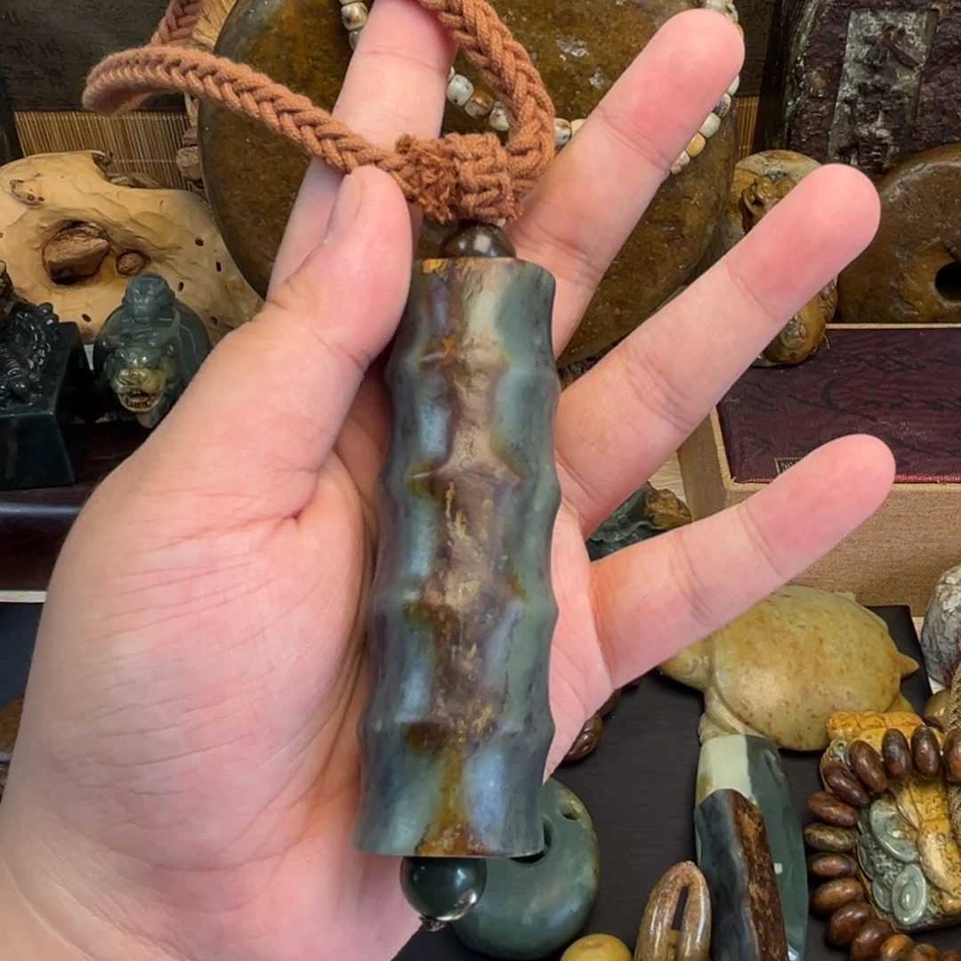 未镶嵌岫岩河磨玉（透闪石质玉）把件零