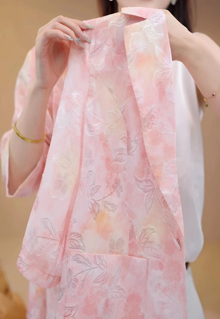 安然- 2025粉霞繁花气质显瘦百搭时尚外套W52J36563