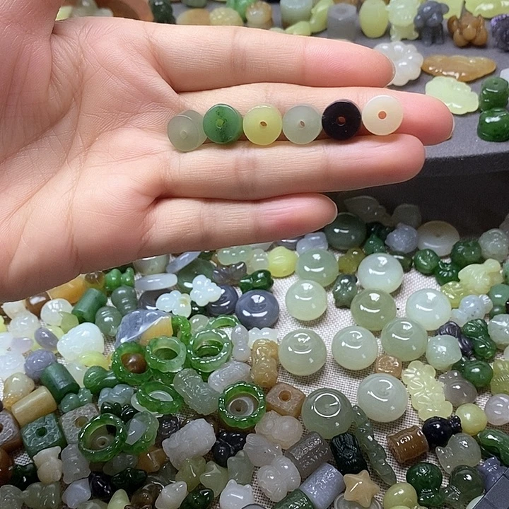 未镶嵌和田玉挂件隔片29.9一个多样性发其一