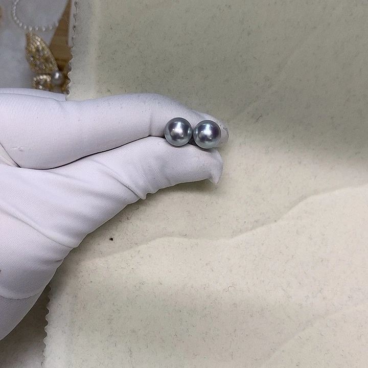 18K金镶嵌海水珍珠耳钉8.5-9