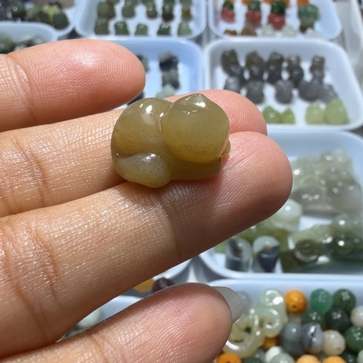 空***未镶嵌和田玉珠宝半成品