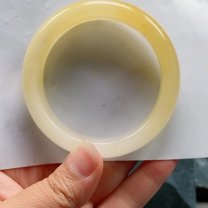 *****未镶嵌手镯石英质玉定制
