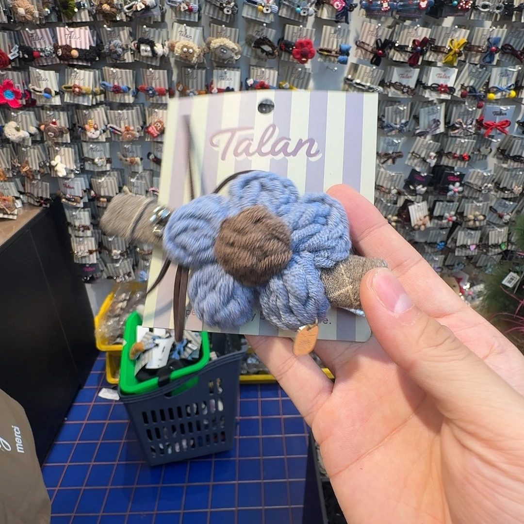 花花蓝色一字夹哦哦哦哦