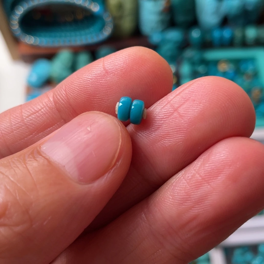 惠***肉绿松石未镶嵌颈饰