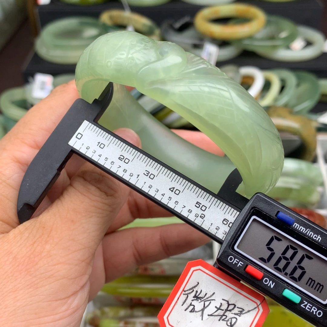 未镶嵌蛇纹石玉手镯493