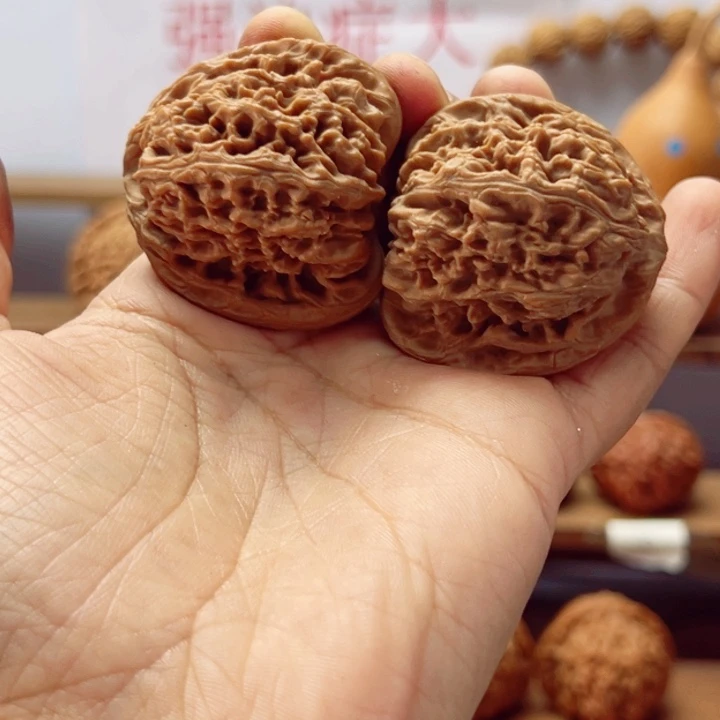 一***杨涿鹿南疆石文玩核桃