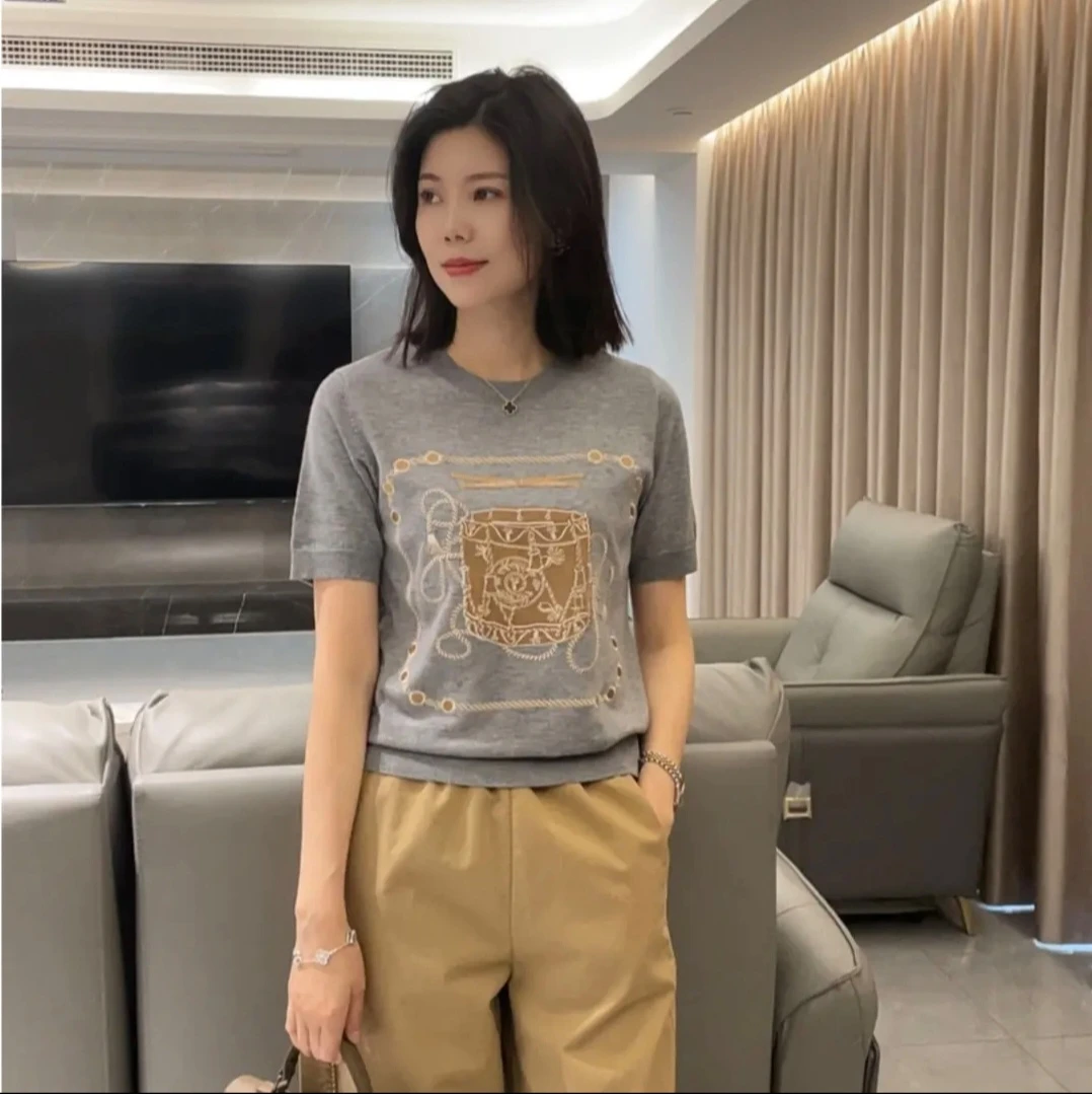 夏季时尚显瘦百搭设计师图案休闲轻奢针织衫印花短袖上衣女妈妈装