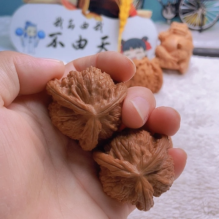 把件文玩核桃飘***灰三棱