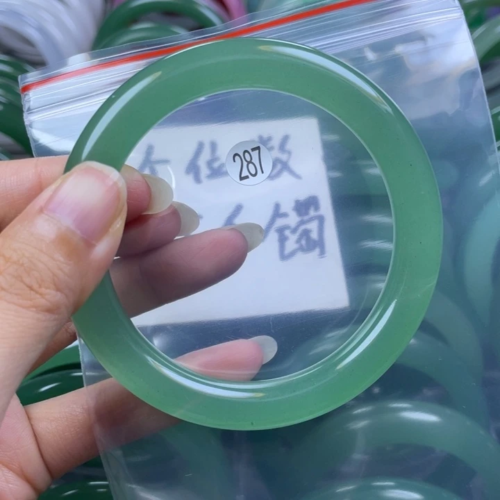 未镶嵌手镯石英质玉62