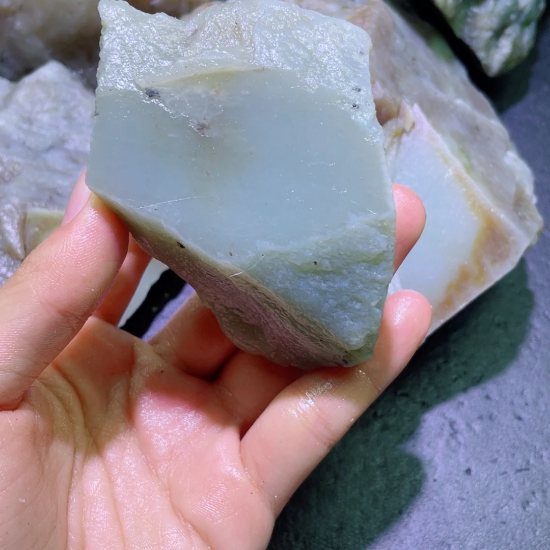 和田玉未镶嵌珠宝半成品