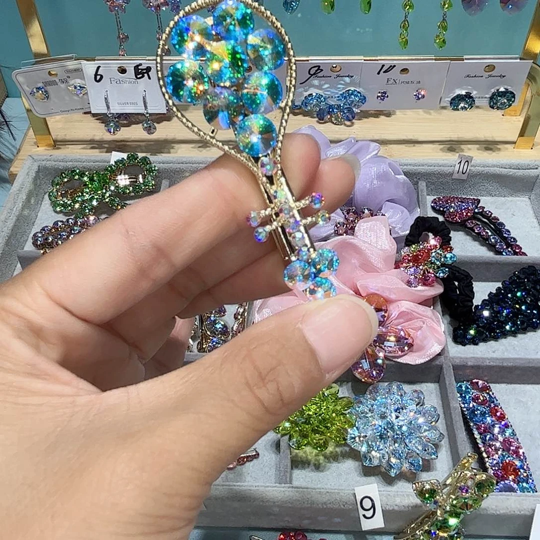 布艺铁合金耳钉耳机