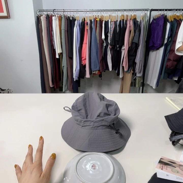 瓷片灰色。。。。。。。。。。。。。。。。。