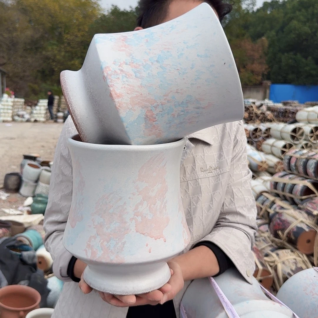 紫砂花盆口19.5高24（两个束腰粉大号