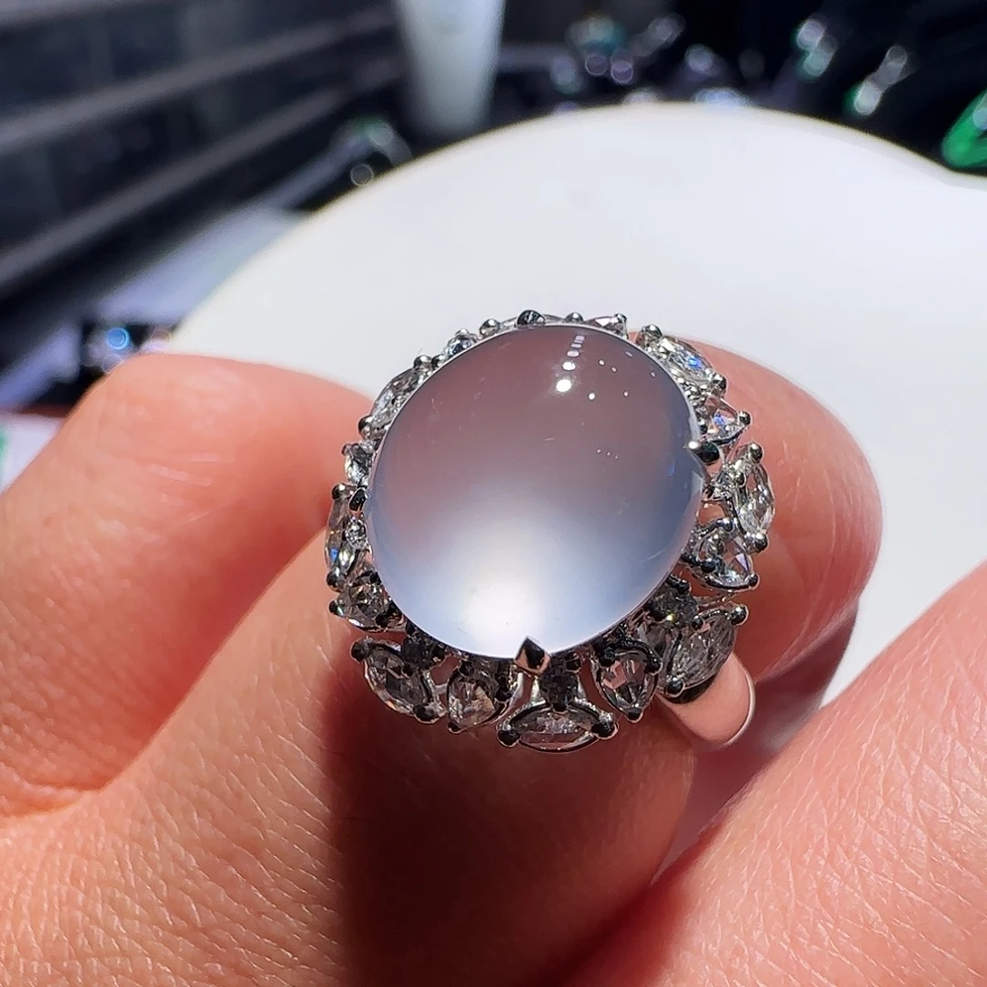 翡翠18K金镶嵌戒指