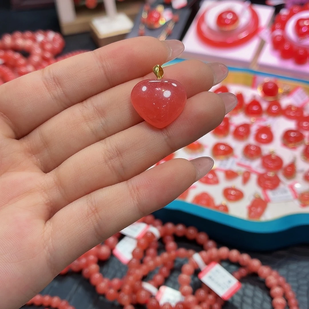 菱锰矿（红纹石）18K金镶嵌颈饰爱心吊坠