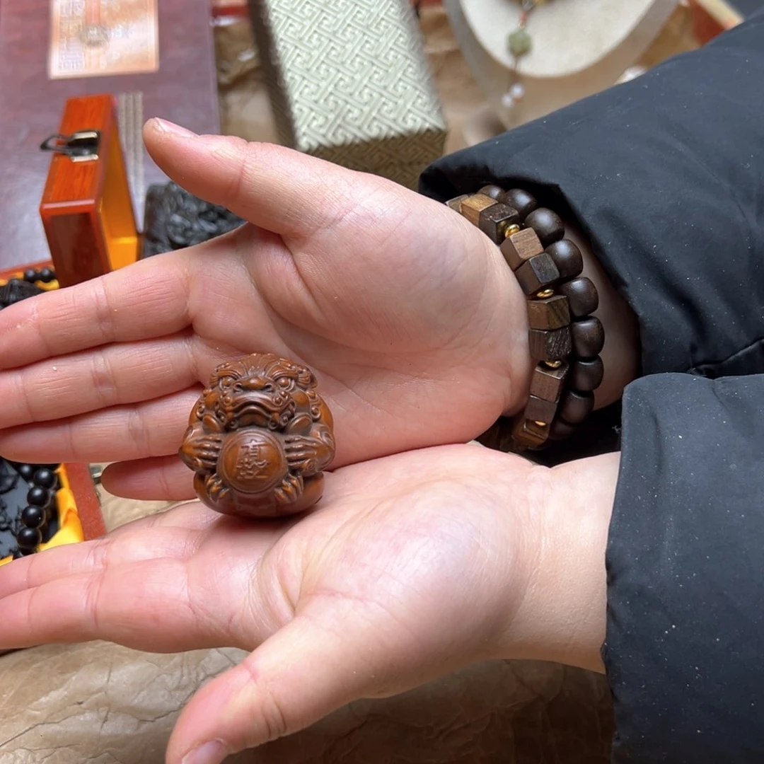 大叶紫檀（黑酸枝木类）