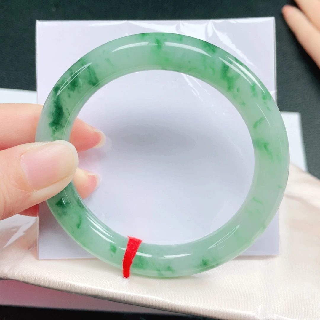 翡翠未镶嵌手镯55圈